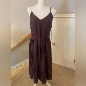LOFT Outlet Women’s Size M Plum Colored Fully Lined Spaghetti Strap Midi Dress